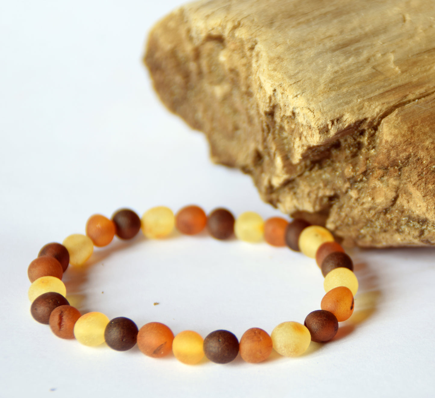 MJ Baltica, bracelet, Natural Baltic Amber, handcrafted, anti-inflammatory, healing, BBS016