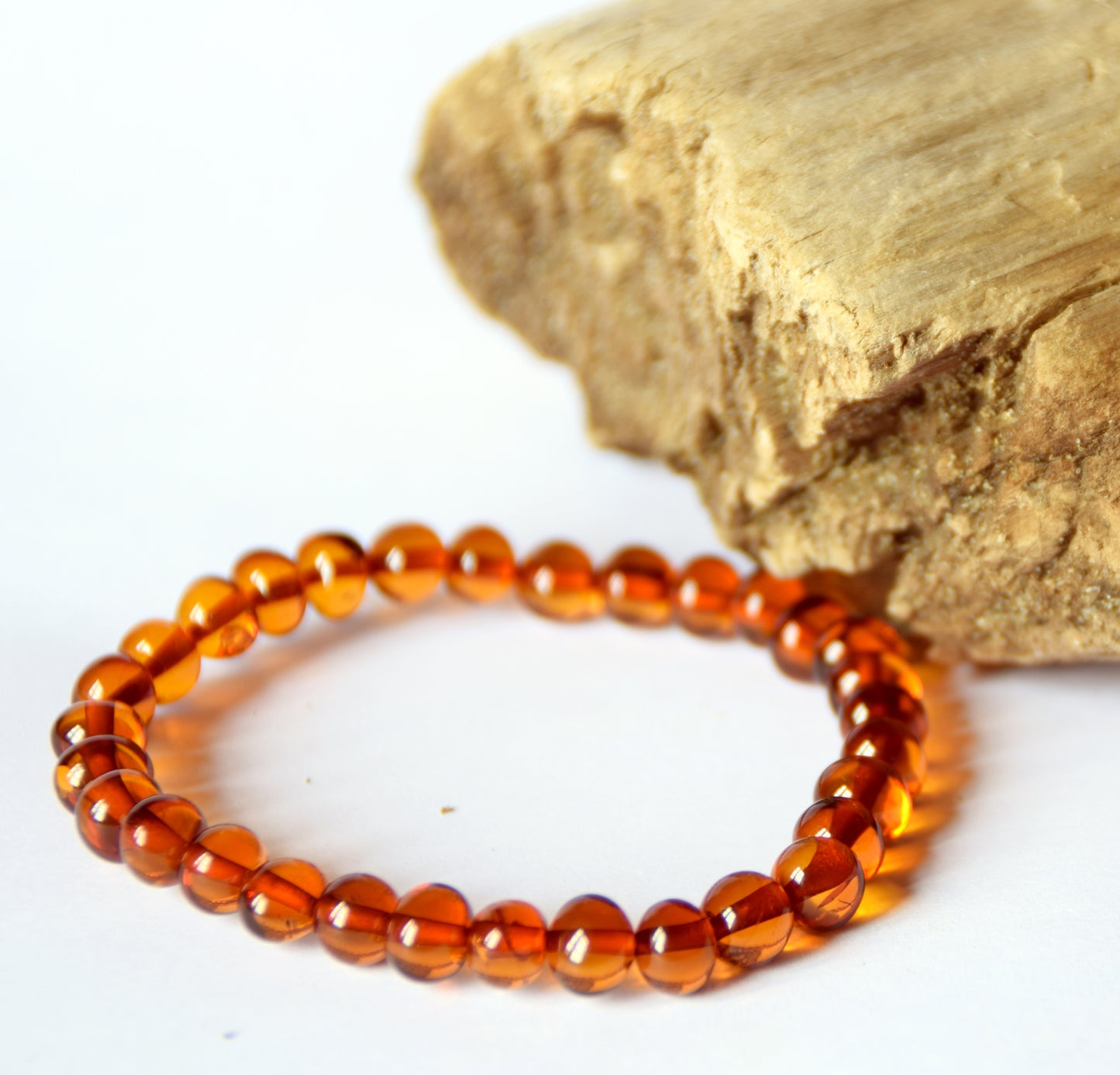 MJ Baltica, bracelet, Natural Baltic Amber, handcrafted, anti-inflammatory, healing, BBS017