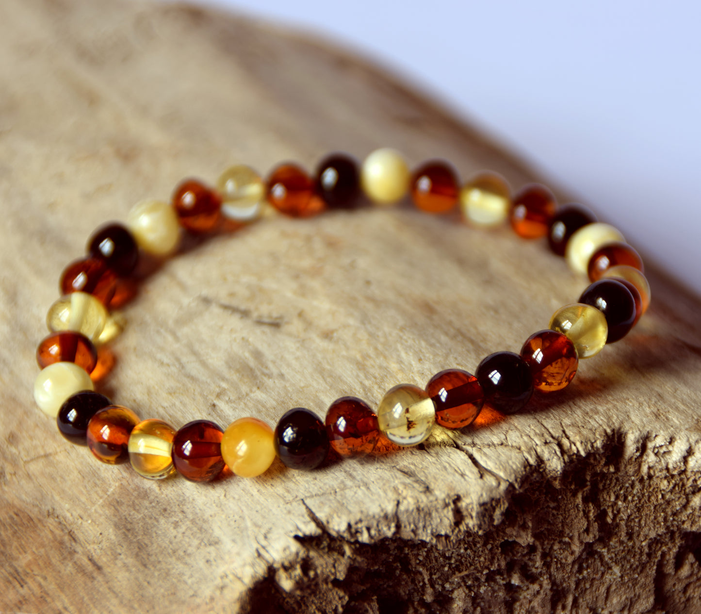 MJ Baltica, bracelet, Natural Baltic Amber, handcrafted, anti-inflammatory, healing, BBS018