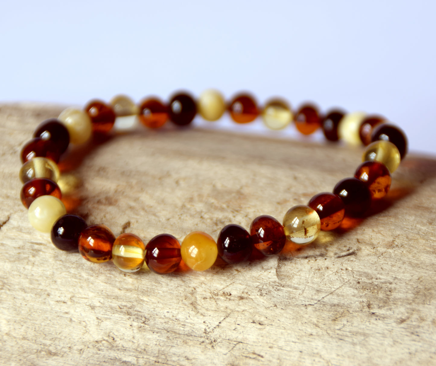 MJ Baltica, bracelet, Natural Baltic Amber, handcrafted, anti-inflammatory, healing, BBS018