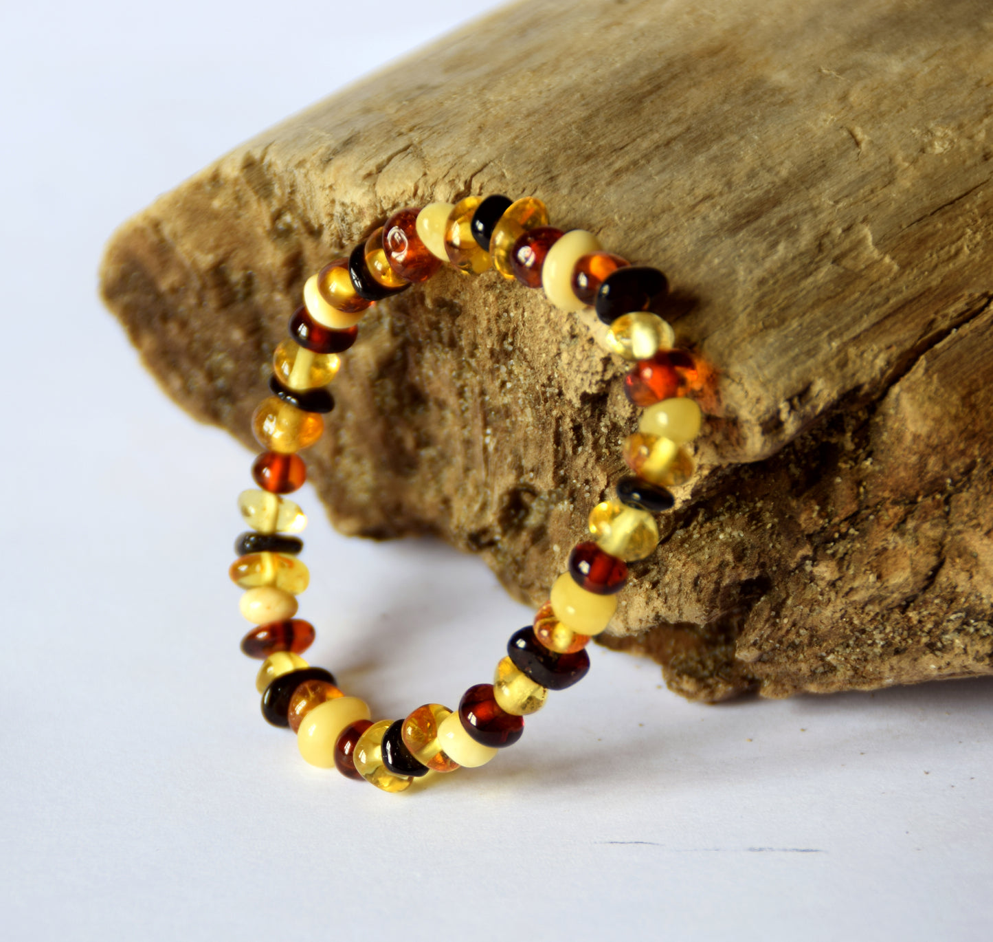 MJ Baltica, bracelet, Natural Baltic Amber, handcrafted, anti-inflammatory, delicate, for children, short, bright, BBSbimbo5