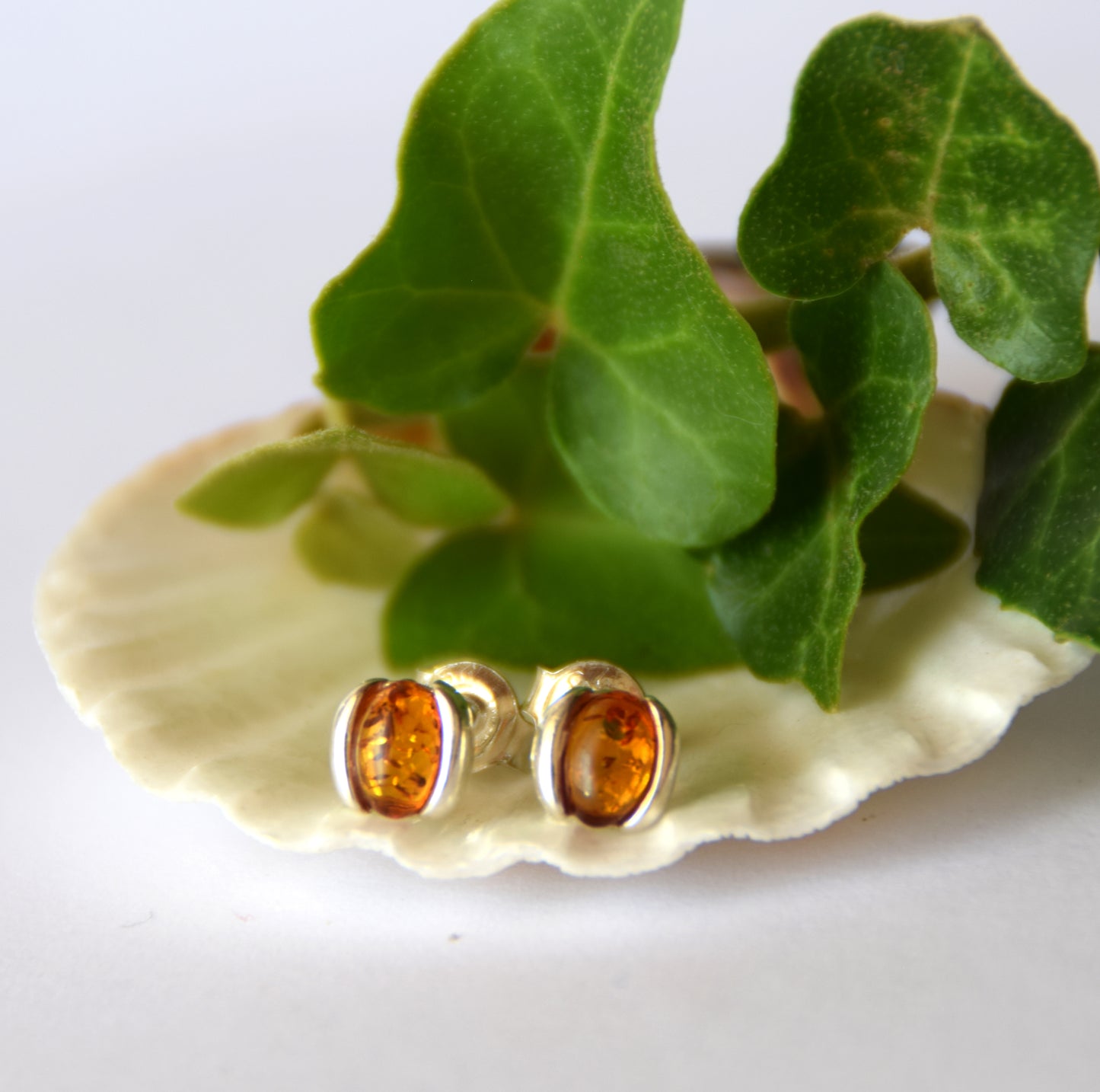 MJ Baltica, earrings, natural Baltic amber, 925 silver, unisex, lobe, handcrafted, BK124