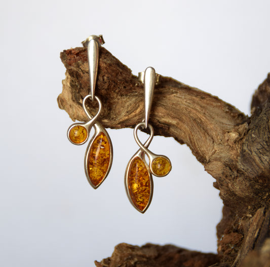 MJ Baltica, earrings, natural Baltic amber, 925 silver, elegant, feminine, bright, abstract, BK139