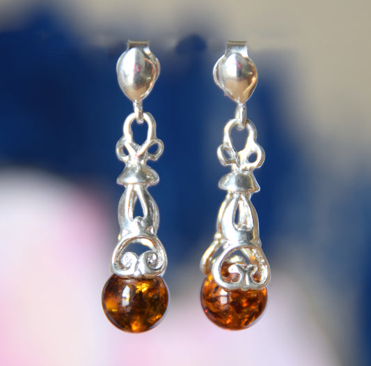 MJ Baltica, earrings, natural Baltic amber, 925 silver, delicate, elegant, feminine, cognac, BK160