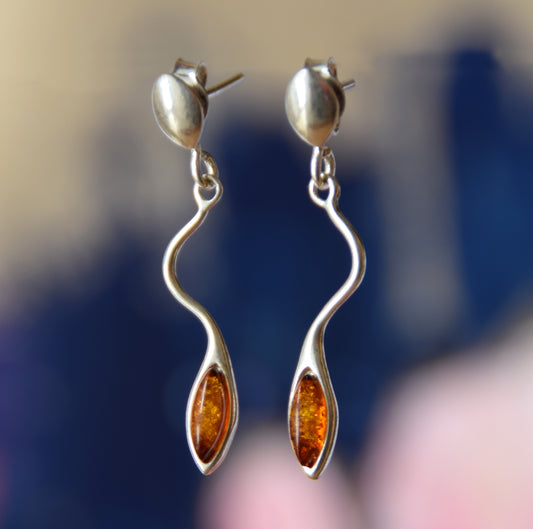 MJ Baltica, earrings, natural Baltic amber, 925 silver, delicate, light, elegant, feminine, cognac, BK164