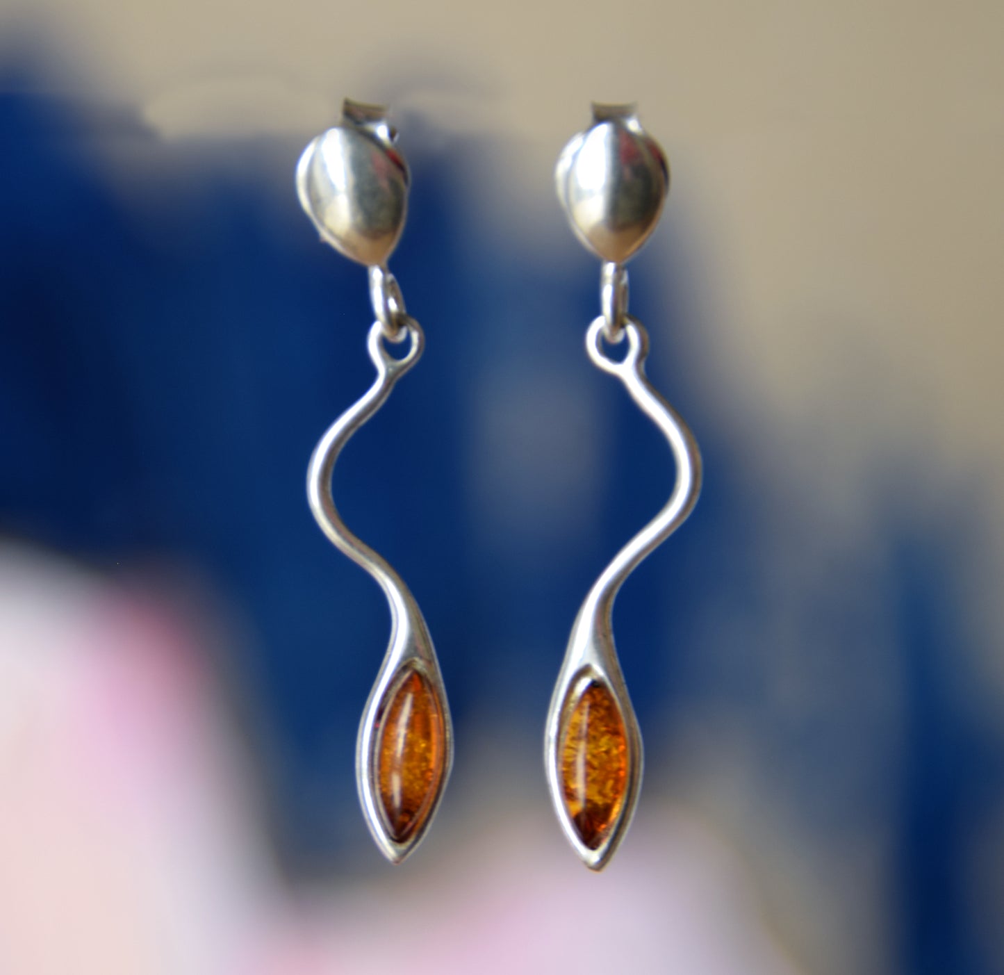 MJ Baltica, earrings, natural Baltic amber, 925 silver, delicate, light, elegant, feminine, cognac, BK164