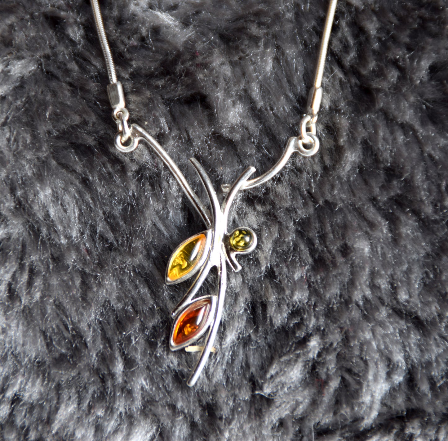 MJ Baltica, necklace, choker, natural Baltic Amber, 925 Silver, fine, strong, abstract, feminine, BKo034