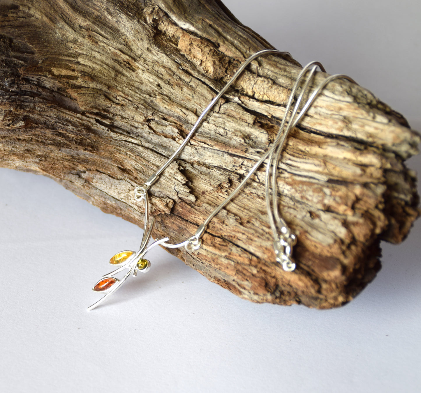 MJ Baltica, necklace, choker, natural Baltic Amber, 925 Silver, fine, strong, abstract, feminine, BKo034