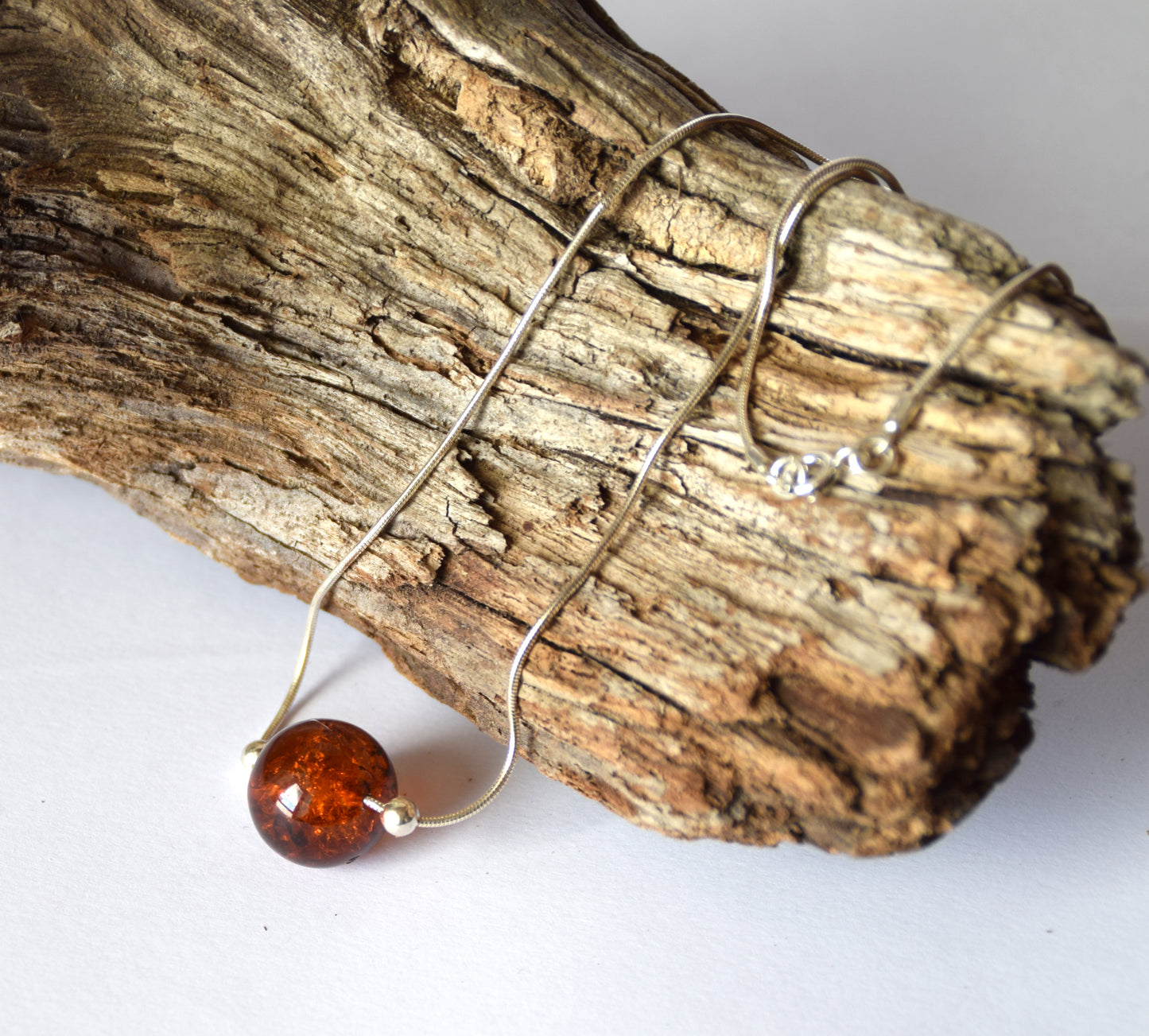 MJ Baltica, necklace, choker, natural Baltic amber, 925 silver, sphere, luminous, feminine, BKo036