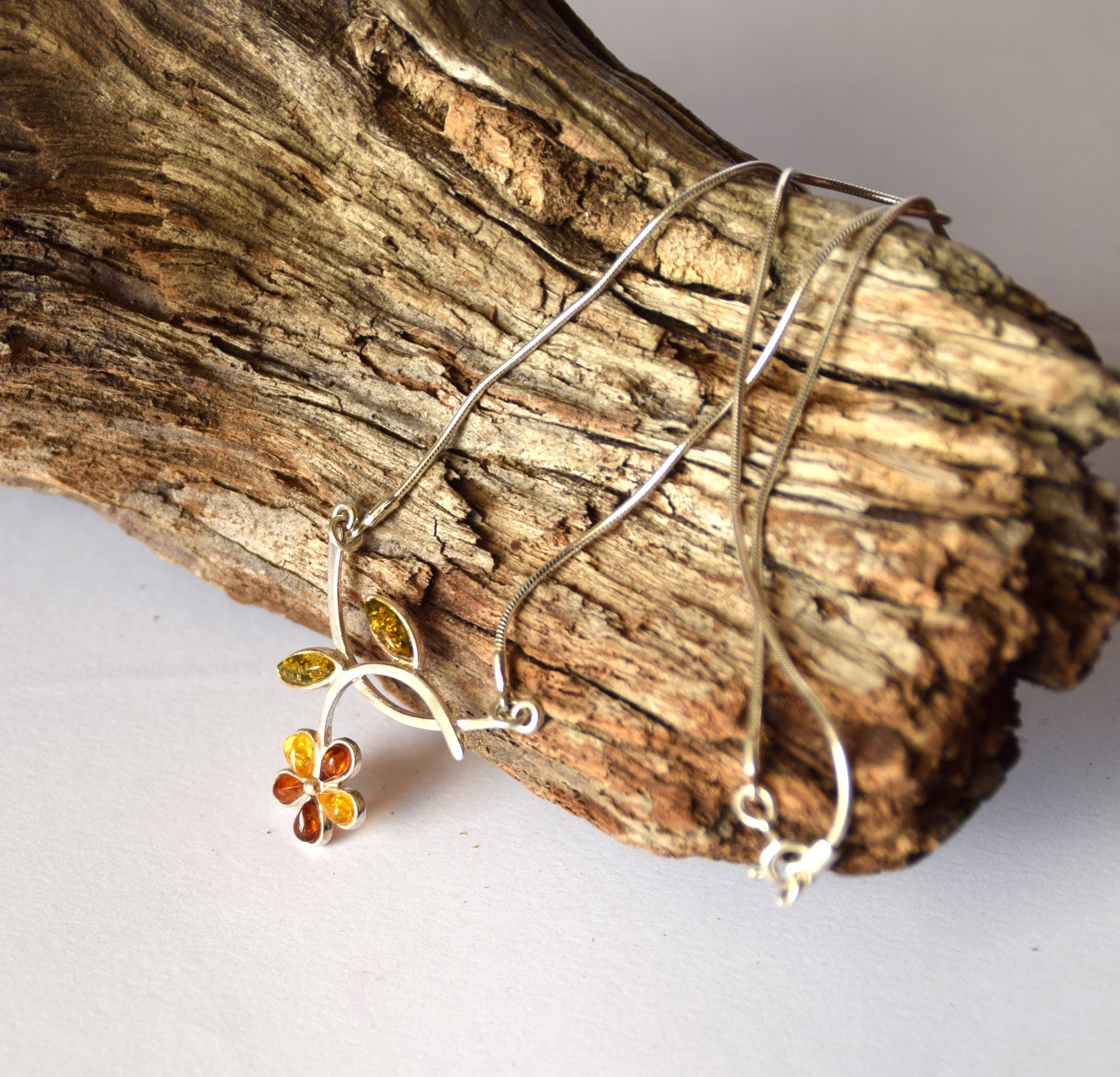 MJ Baltica, necklace, choker, natural Baltic amber, 925 silver, flower, romantic, beautiful, BKo040