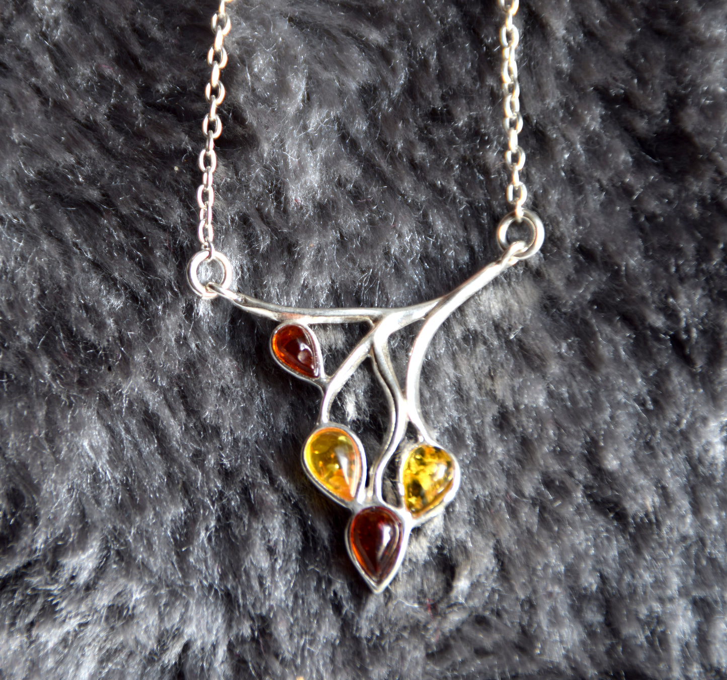 MJ Baltica, necklace, choker, natural Baltic amber, 925 silver, beautiful, feminine, BKo042