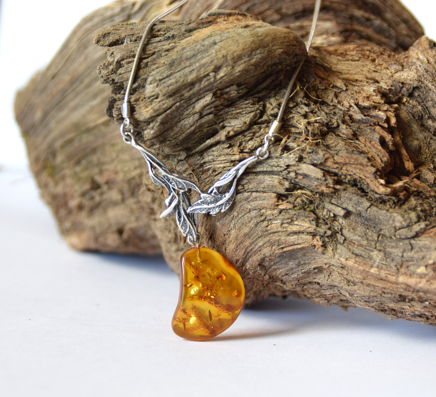 MJ Baltica, necklace, choker, natural Baltic Amber, 925 Silver, vintage, large, unique, feminine, BKo046