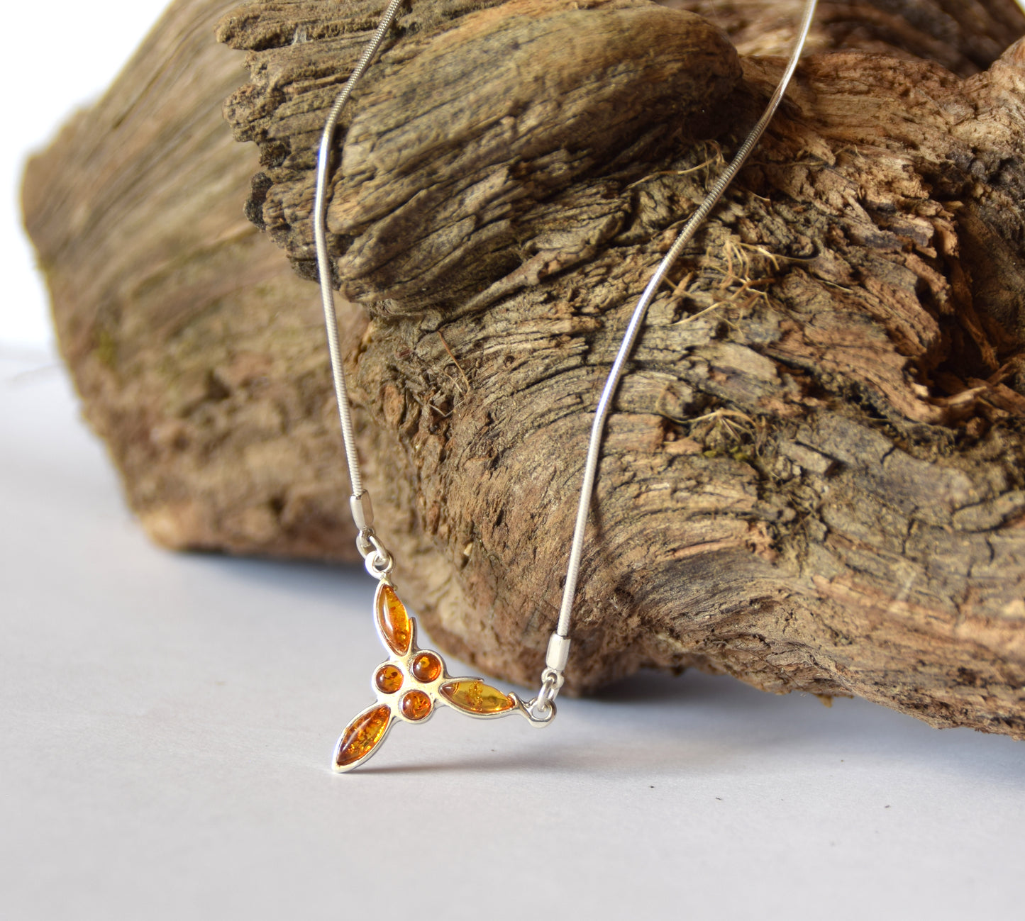 MJ Baltica, necklace, choker, natural Baltic Amber, 925 Silver, bright, feminine, elegant, BKo048