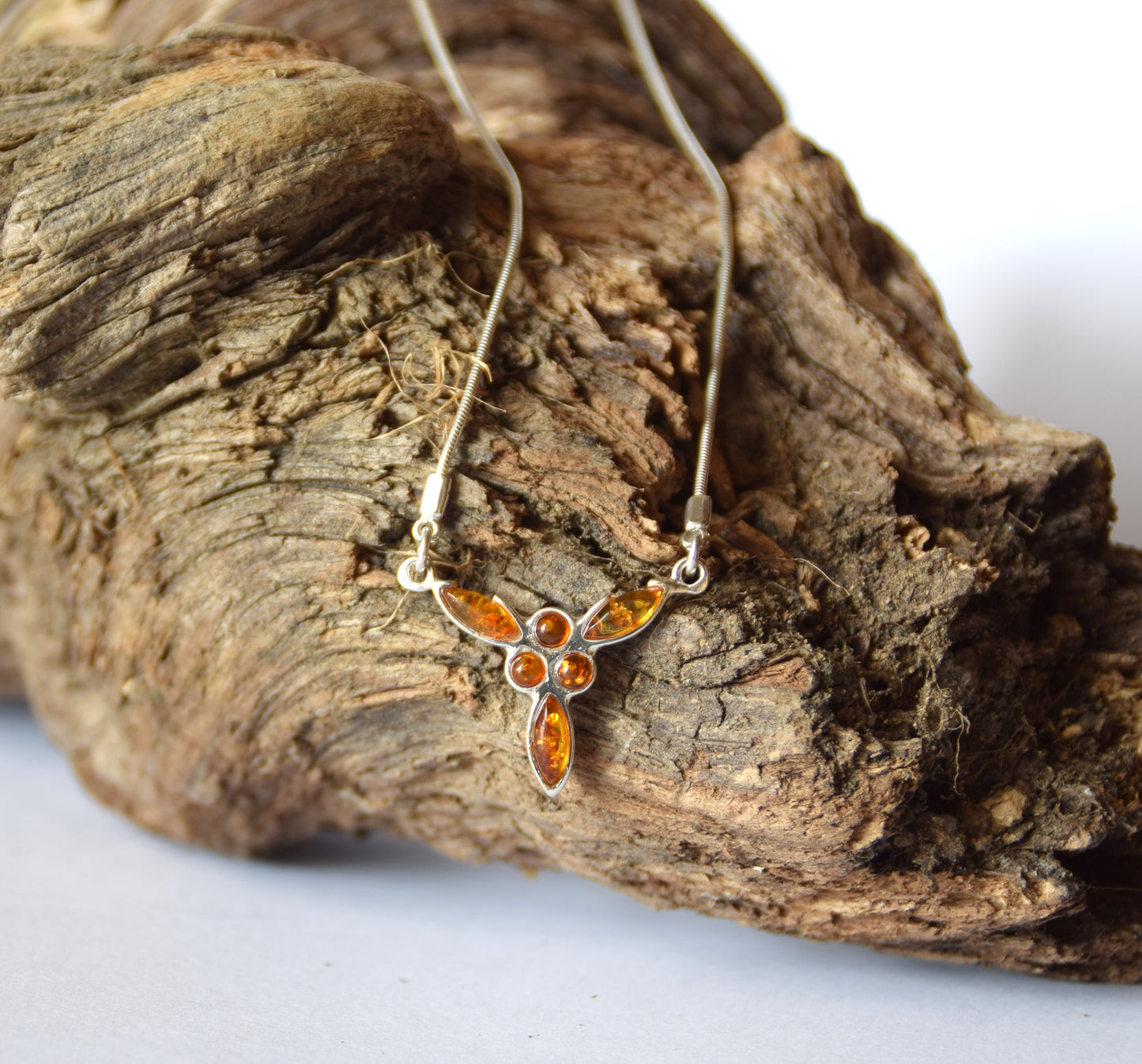 MJ Baltica, necklace, choker, natural Baltic Amber, 925 Silver, bright, feminine, elegant, BKo048