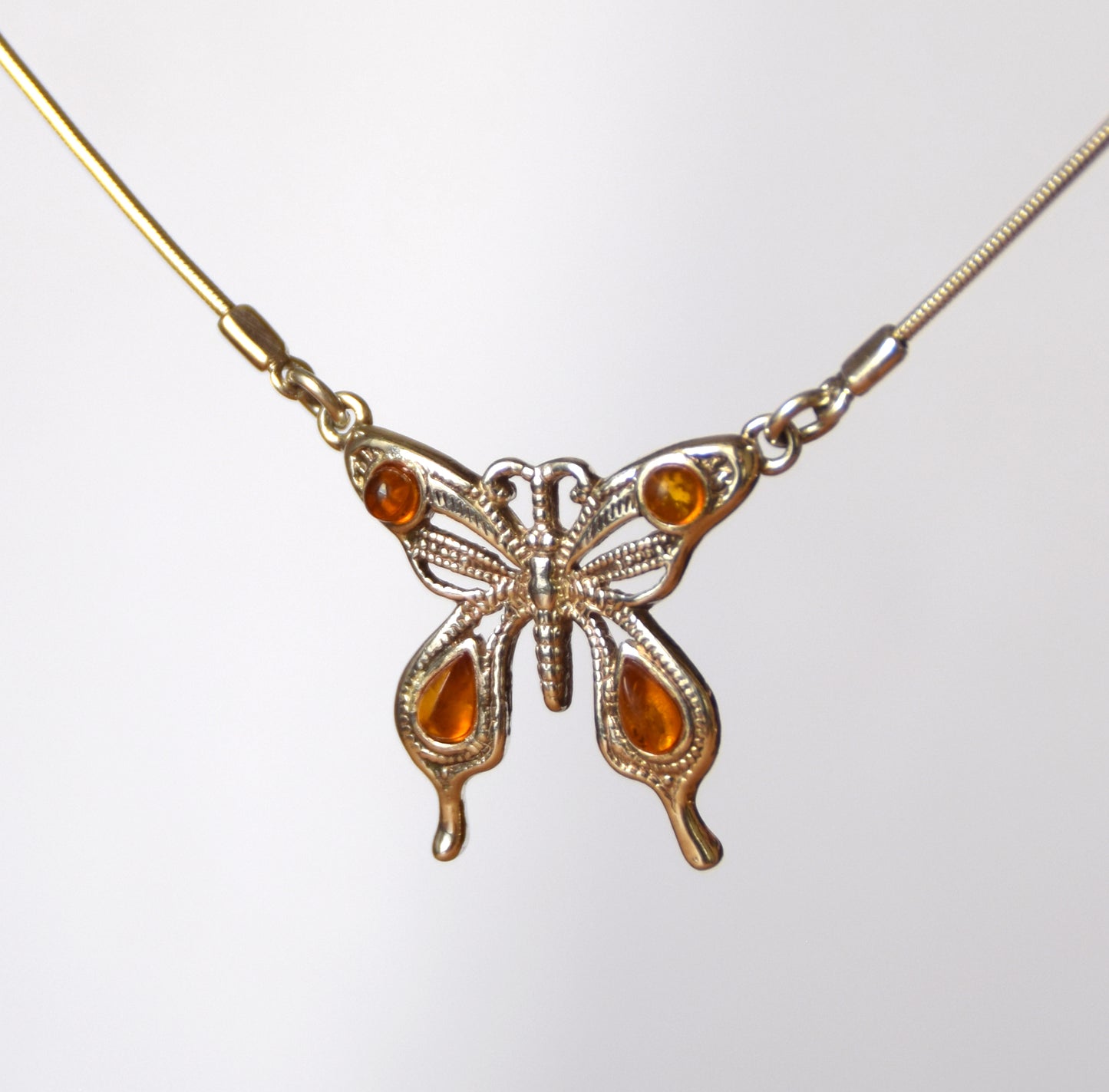 MJ Baltica, necklace, choker, natural Baltic amber, 925 silver, butterfly, feminine, elegant, BKo053