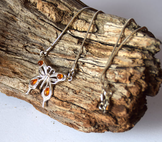 MJ Baltica, necklace, choker, natural Baltic amber, 925 silver, butterfly, feminine, elegant, BKo053