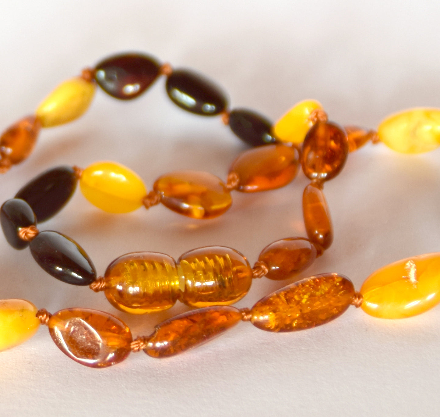 MJ Baltica, necklace, natural Baltic amber, protective, healing, children, mixed, oval, screw, 33cm, BKoBimbo2