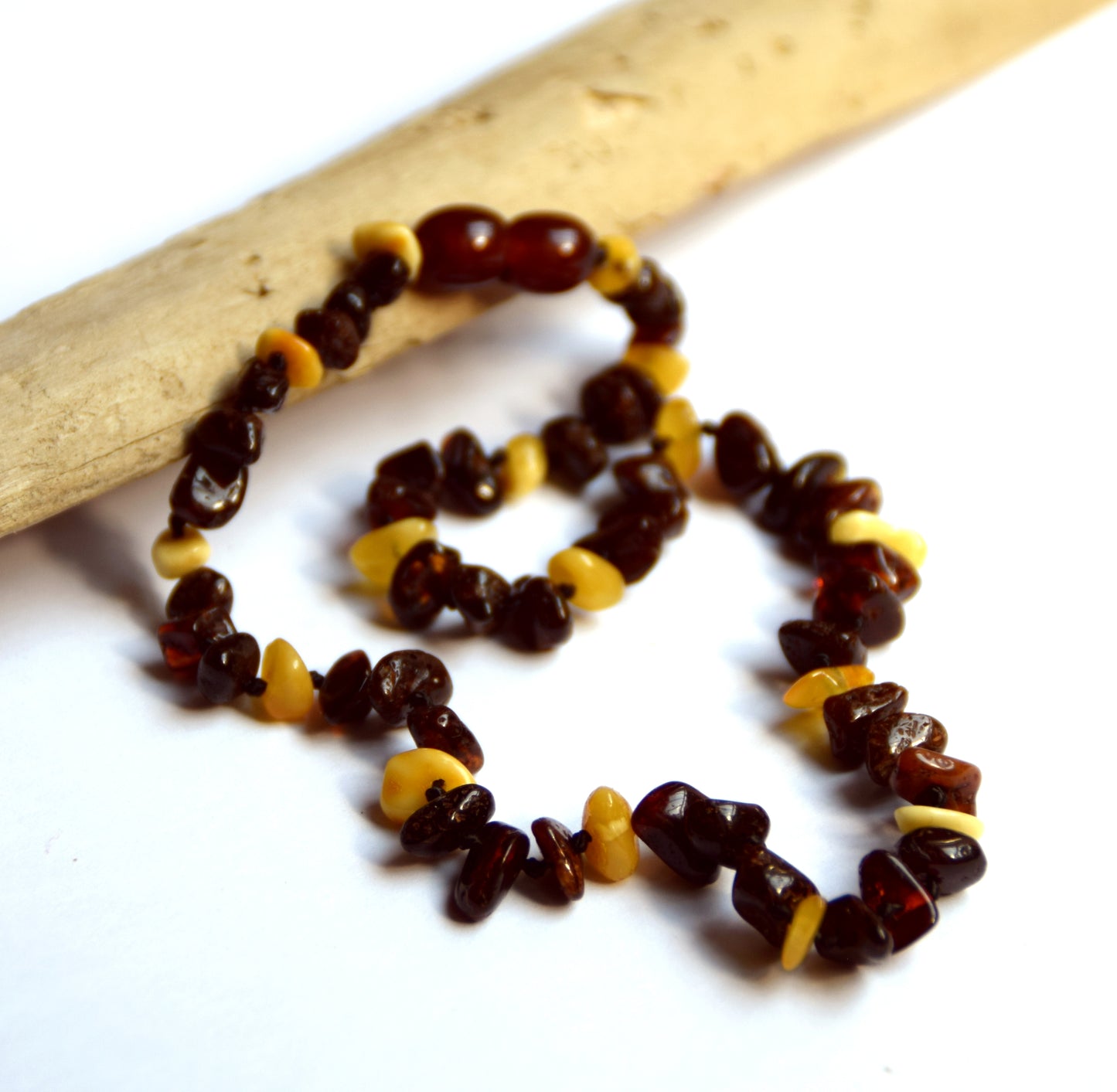 MJ Baltica, necklace, natural Baltic amber, protective, healing, children, mixed, screw, 33cm, BKoBmi2