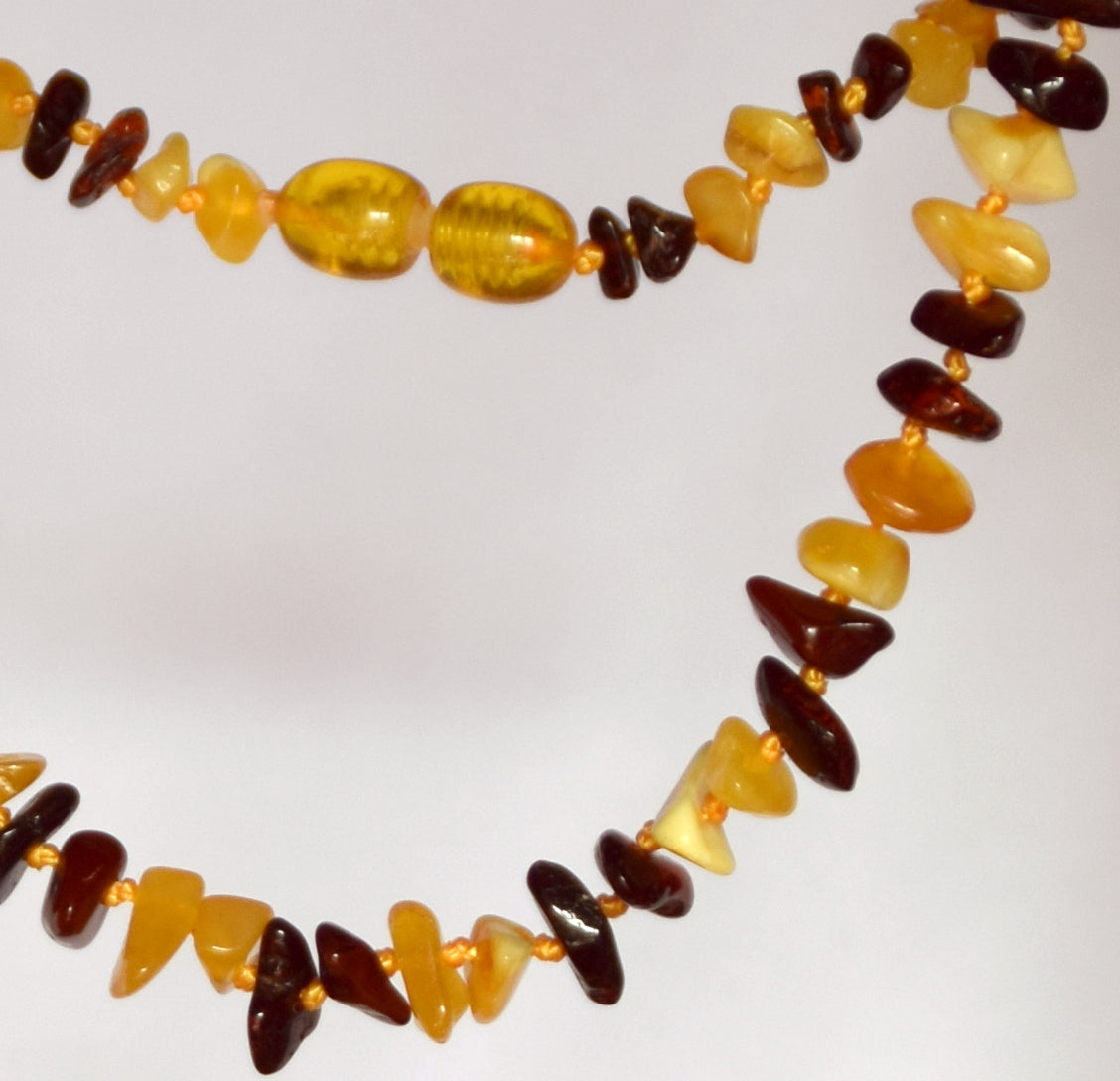 MJ Baltica, necklace, natural Baltic amber, protective, healing, children, mixed, screw, 33cm, BKoBmi3