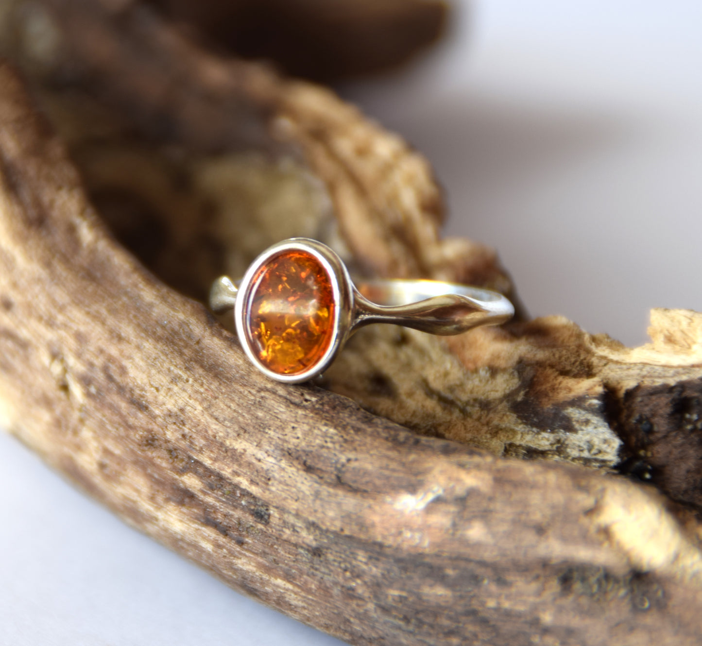 MJ Baltica, ring, natural Baltic Amber, 925 Silver, handcrafted, band, luminous BP093