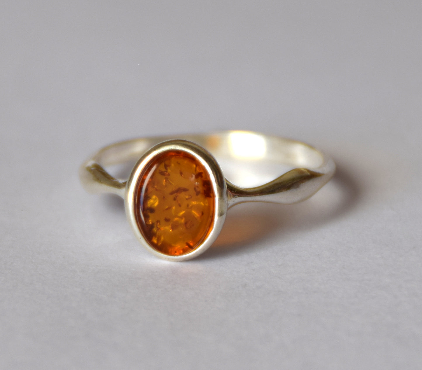 MJ Baltica, ring, natural Baltic Amber, 925 Silver, handcrafted, band, luminous BP093