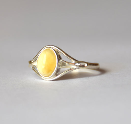 MJ Baltica, ring, natural Baltic amber, 925 silver, handcrafted, fine, imperial amber, luminous, BP094