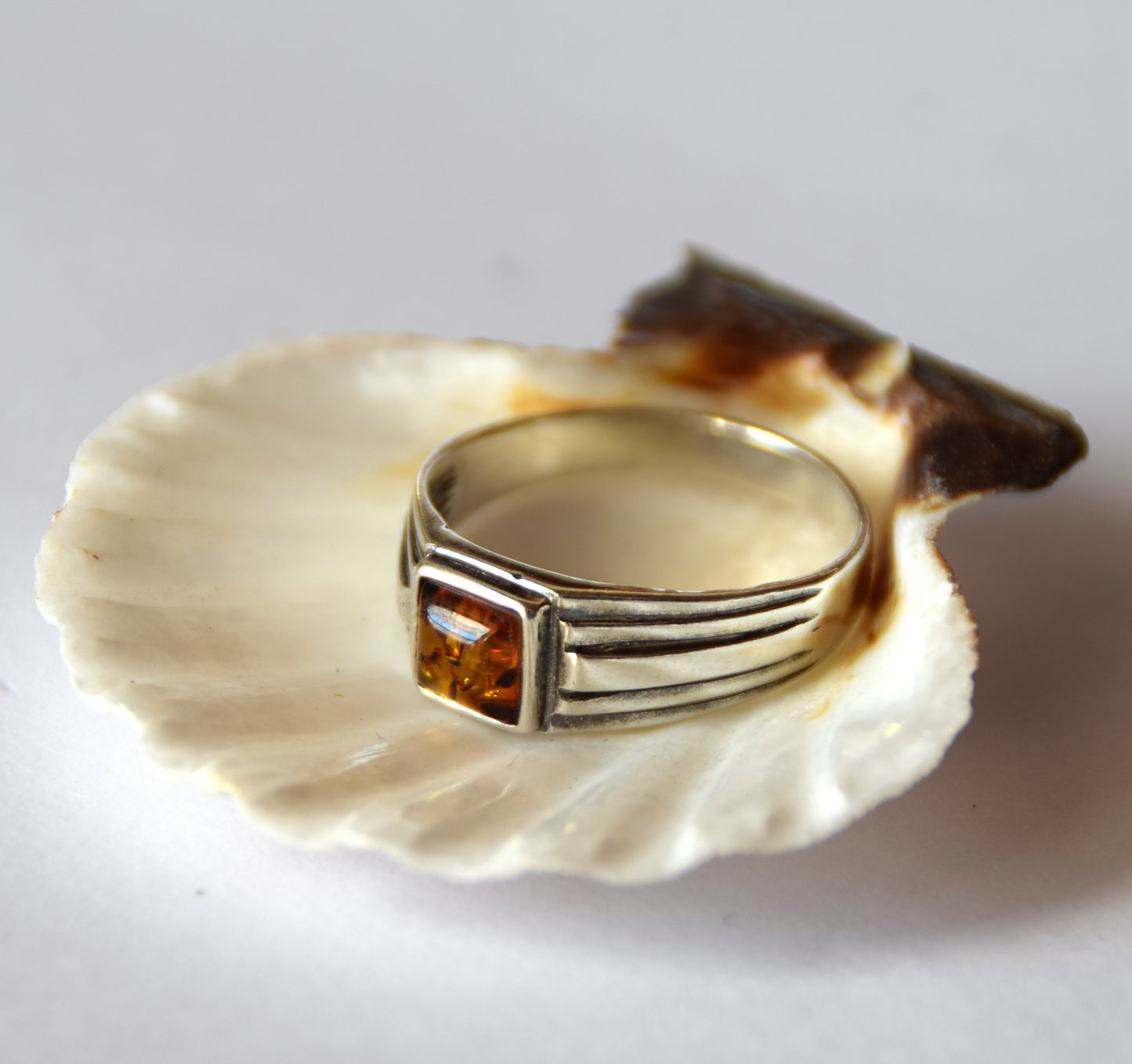 MJ Baltica, ring, natural Baltic Amber, 925 Silver, handcrafted, band, luminous, unisex, BP095