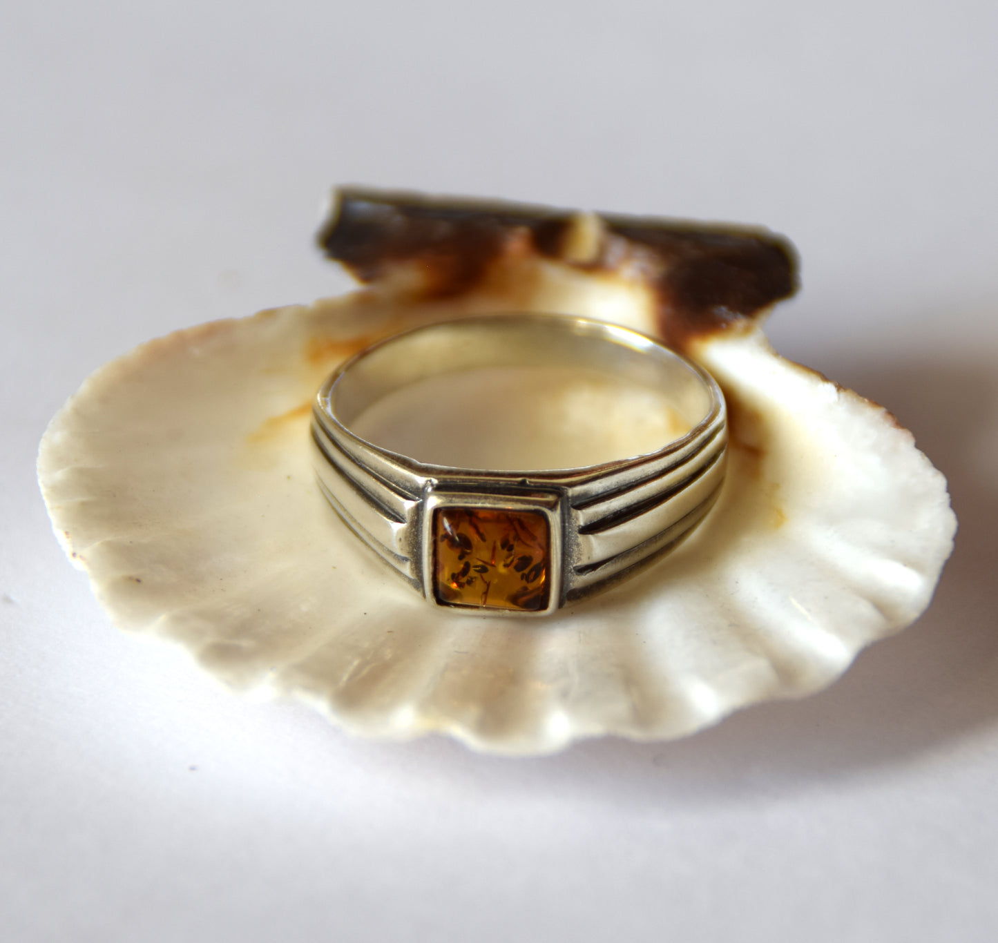 MJ Baltica, ring, natural Baltic Amber, 925 Silver, handcrafted, band, luminous, unisex, BP095