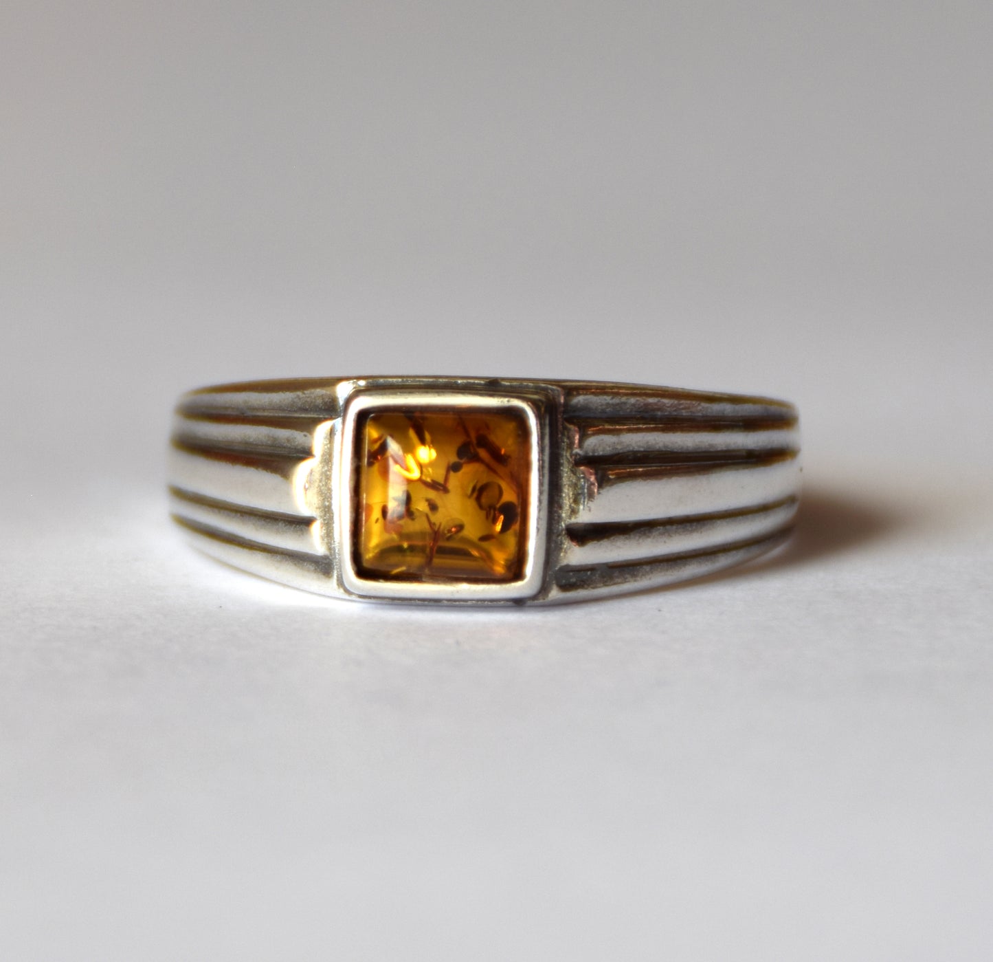 MJ Baltica, ring, natural Baltic Amber, 925 Silver, handcrafted, band, luminous, unisex, BP095