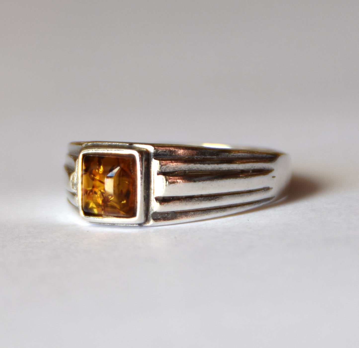 MJ Baltica, ring, natural Baltic Amber, 925 Silver, handcrafted, band, luminous, unisex, BP095