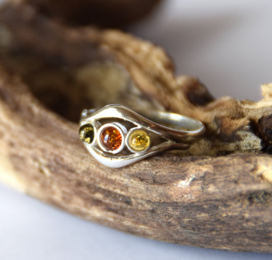 MJ Baltica, ring, natural Baltic Amber, 925 Silver, handcrafted, band, delicate, luminous, BP098