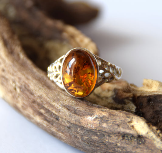 MJ Baltica, ring, natural Baltic amber, 925 silver, adjustable, handcrafted, cognac amber, leaves, BP104