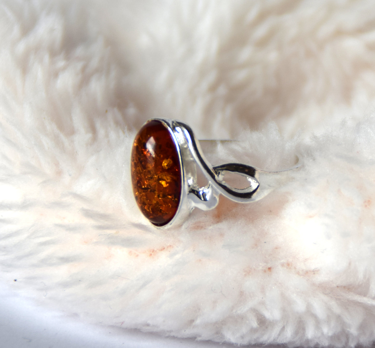 MJ Baltica, ring, natural Baltic Amber, 925 Silver, handcrafted, oval, luminous, delicate, BP119