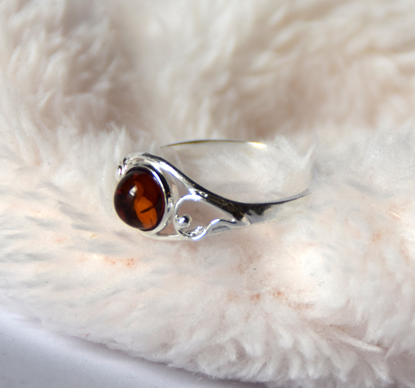 MJ Baltica, ring, natural Baltic Amber, 925 Silver, handcrafted, oval, luminous, delicate, BP121