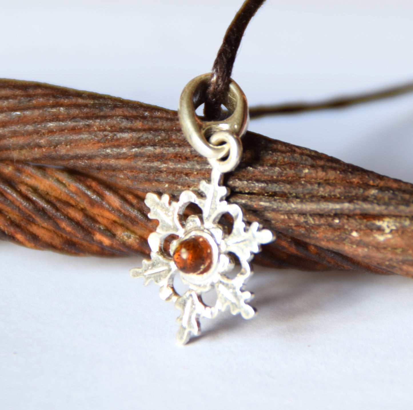 MJ Baltica, pendant, natural Baltic amber, 925 silver, snowflake, handcrafted, delicate, BW142