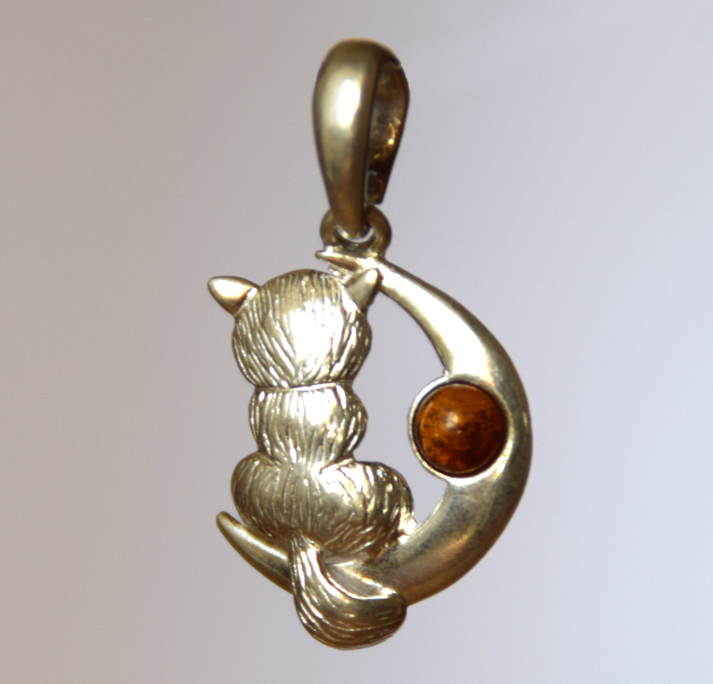 MJ Baltica, pendant, natural Baltic amber, 925 silver, cat, moon, handcrafted, delicate, BW151