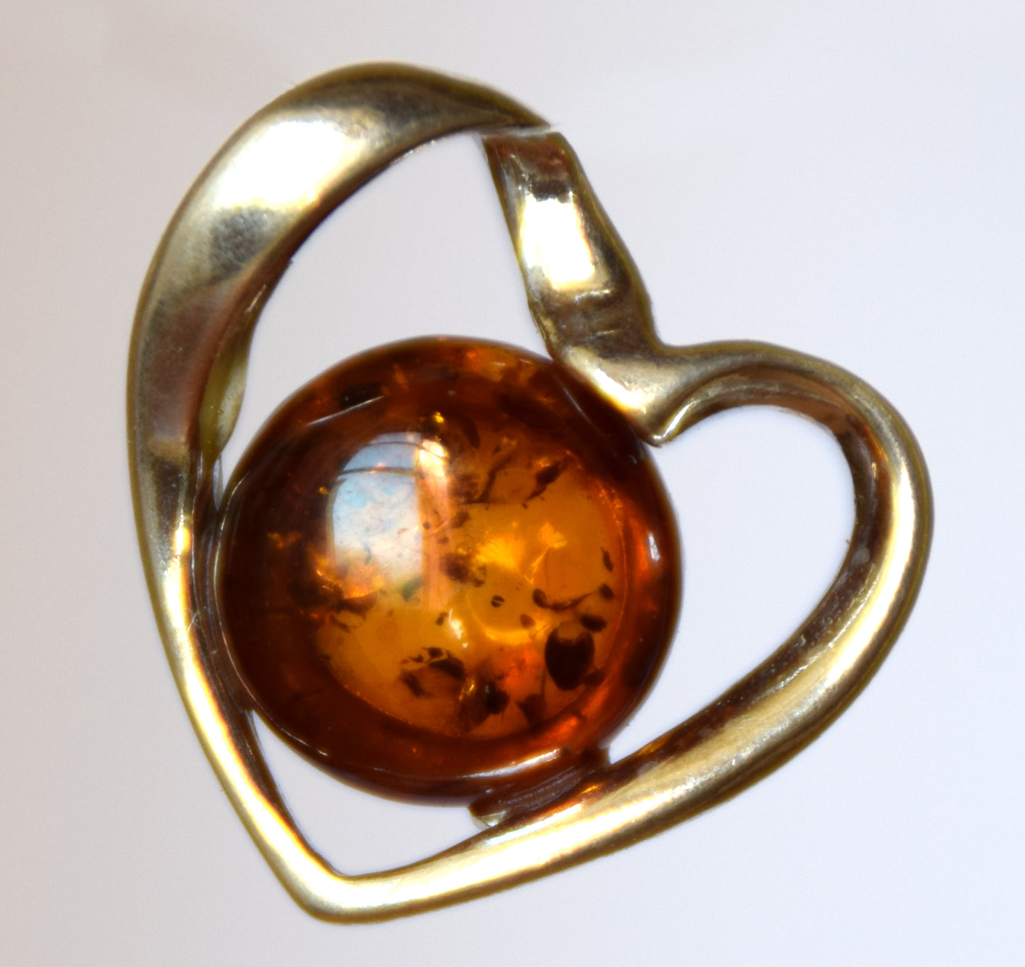 MJ Baltica, pendant, natural Baltic amber, Argent0 925, heart, abstract, handcrafted, delicate, BW156