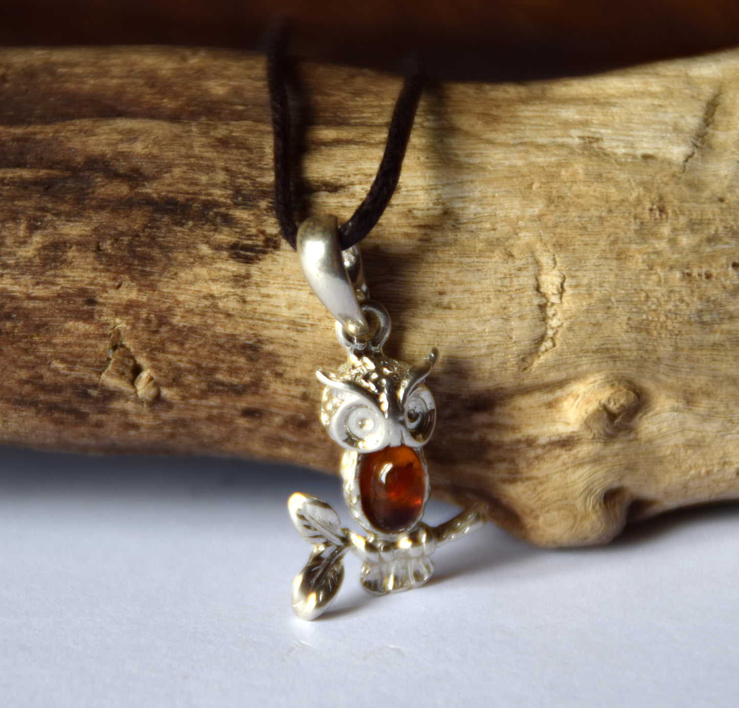 MJ Baltica, pendant, natural Baltic amber, 925 silver, owl, handcrafted, delicate, BW159