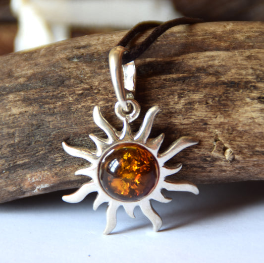 MJ Baltica, pendant, natural Baltic amber, 925 silver, sun, handcrafted, delicate, BW167