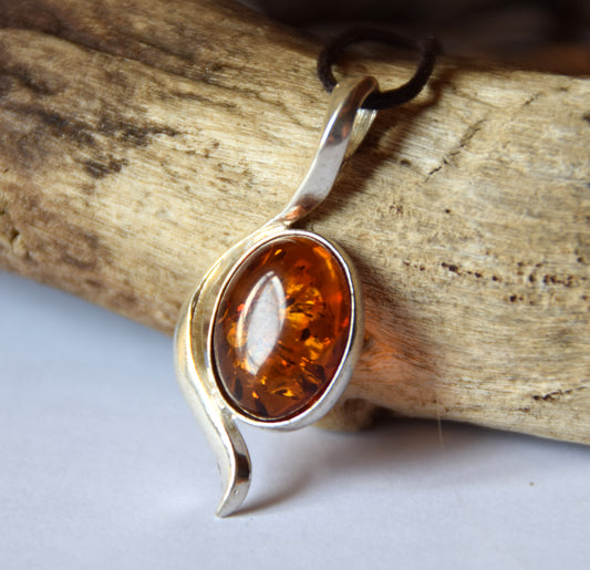 MJ Baltica, pendant, natural Baltic amber, 925 silver, oval, handcrafted, BW173