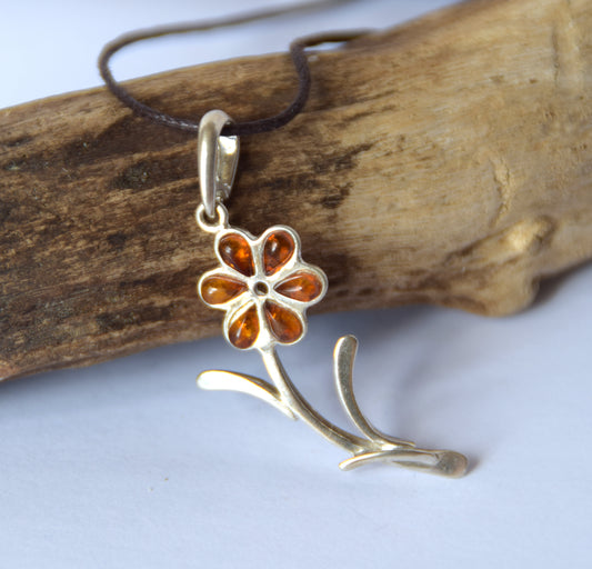 MJ Baltica, pendant, natural Baltic amber, 925 silver, flower, handcrafted, delicate, BW182