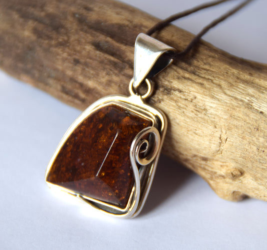 MJ Baltica, pendant, natural Baltic amber, 925 silver, large, unique, handcrafted, BW197