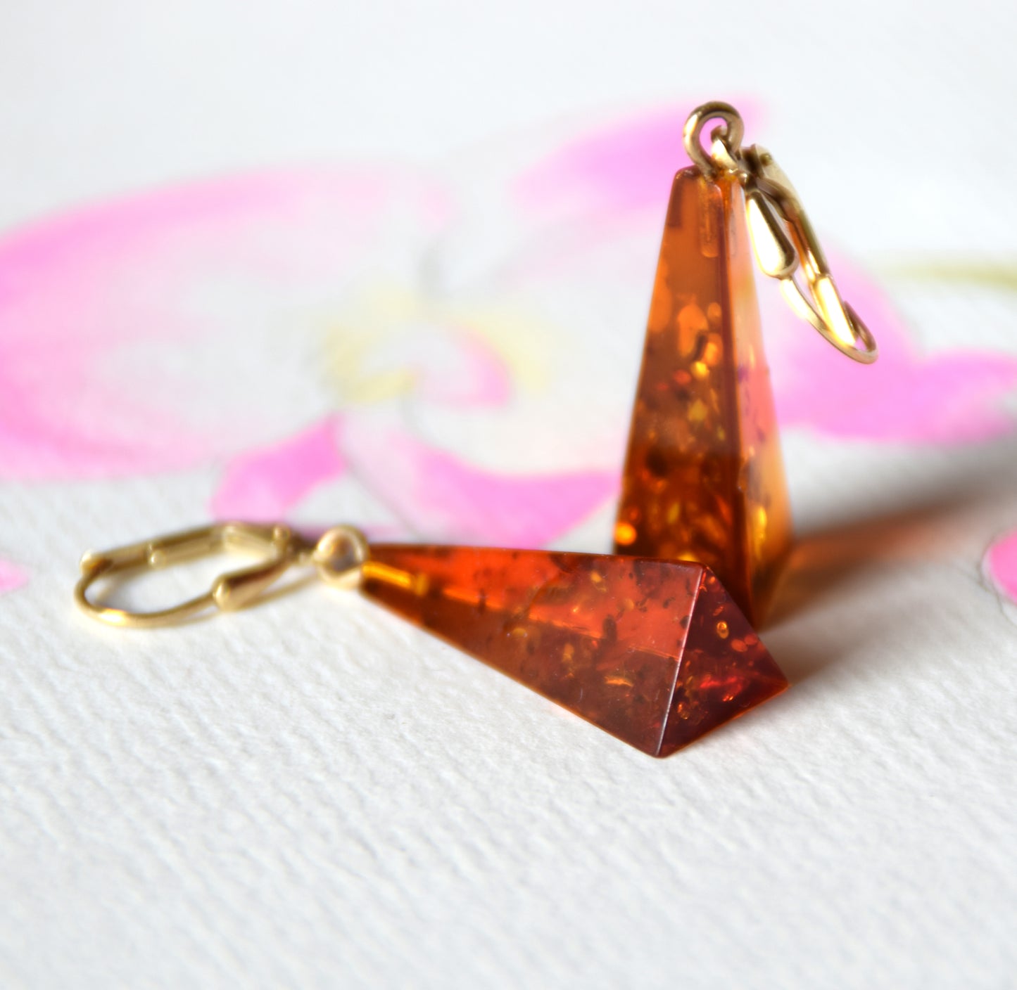 MJ Baltica, earrings, natural Baltic Amber, 925 Silver, 14k Gold plated, pyramid, luminous, pendant, handcrafted, BZK080