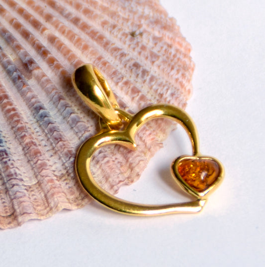 MJ Baltica, Pendant, natural Baltic Amber, 925 Silver, 14k Gold plated, large and small heart, two hearts, BZW001