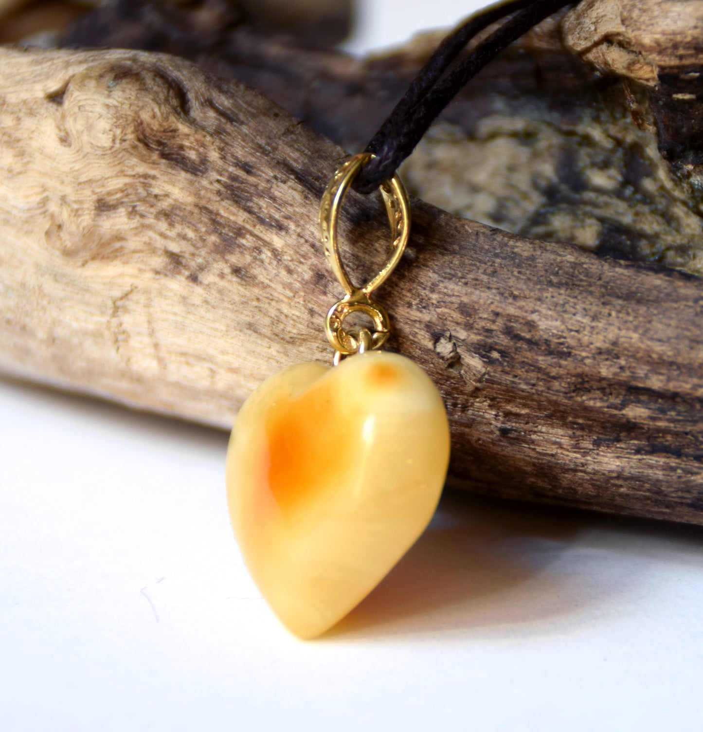 MJ Baltica, pendant, natural Imperial Amber, Silver, Gold plated, large Heart, BZW041