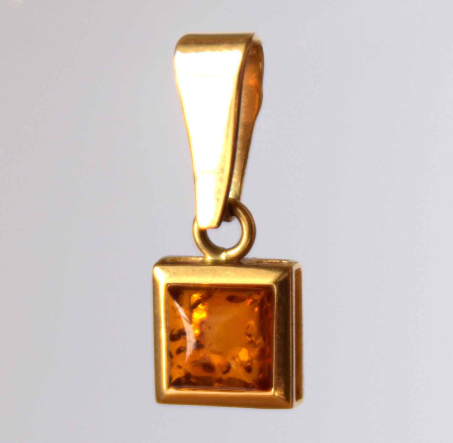 MJ Baltica, pendant, natural Baltic Amber, 925 Silver, 14k Gold Plated, beautiful, delicate, handcrafted BZW062