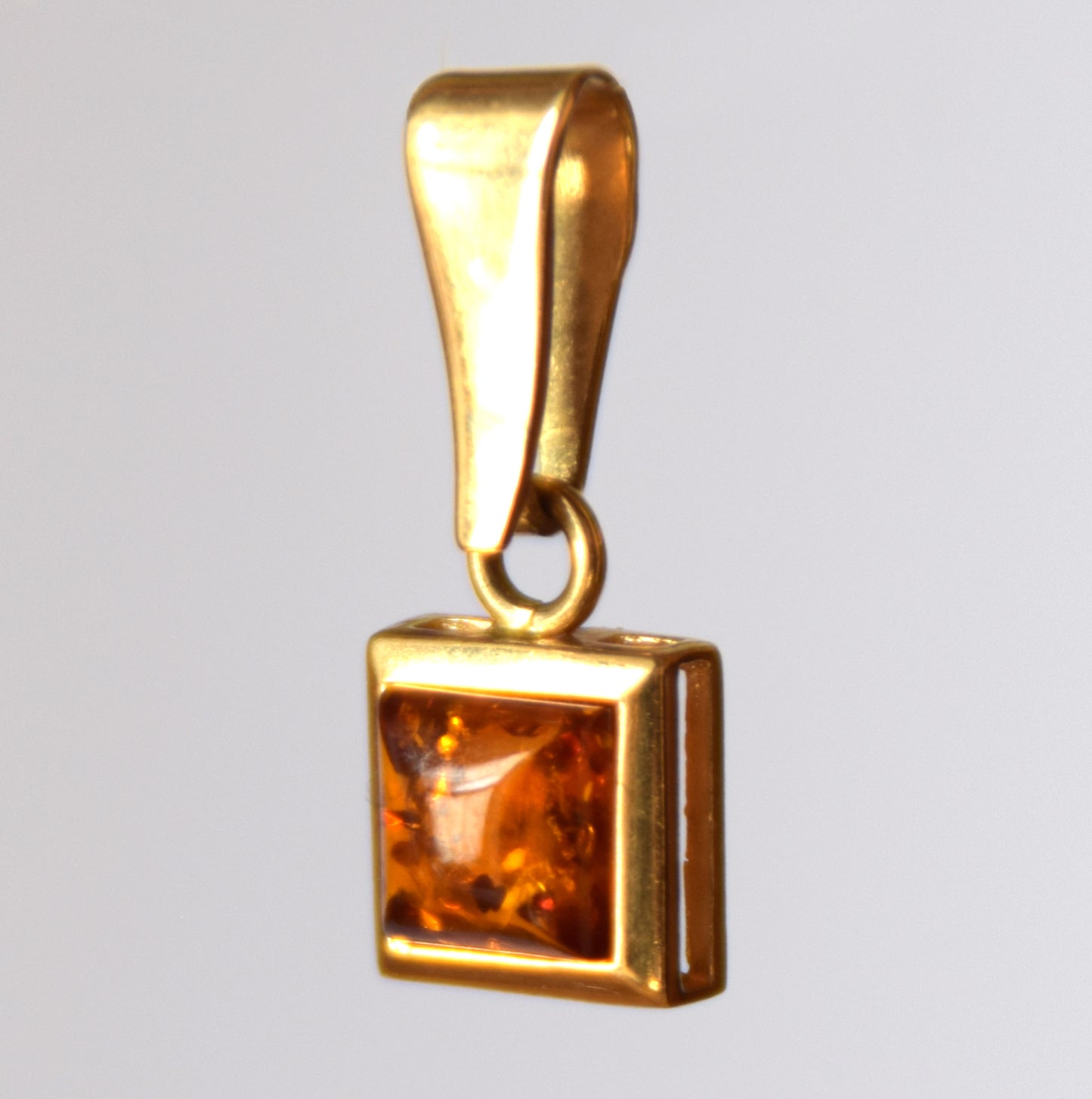 MJ Baltica, pendant, natural Baltic Amber, 925 Silver, 14k Gold Plated, beautiful, delicate, handcrafted BZW062