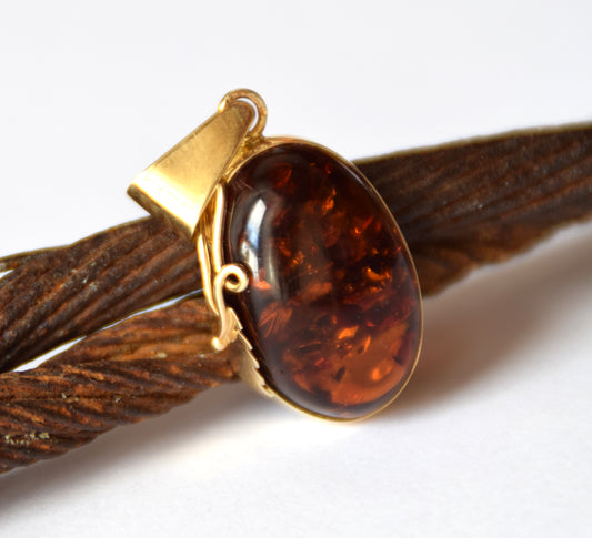 MJ Baltica, pendant, natural Baltic Amber, 925 Silver, 14k Gold Plated, beautiful, elegant, handcrafted, classic, BZW081