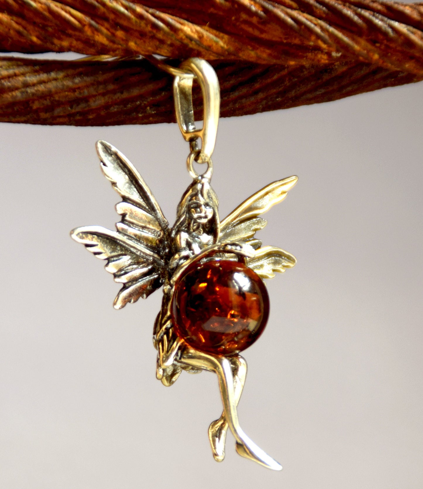 MJ Baltica, pendant, natural Baltic amber, 925 silver, fairy, fairy, sphere, world BW018