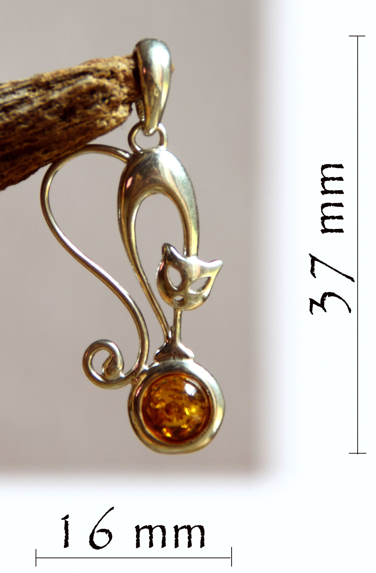 MJ Baltica, pendant, natural Baltic amber, 925 silver, cat, handcrafted, BW033